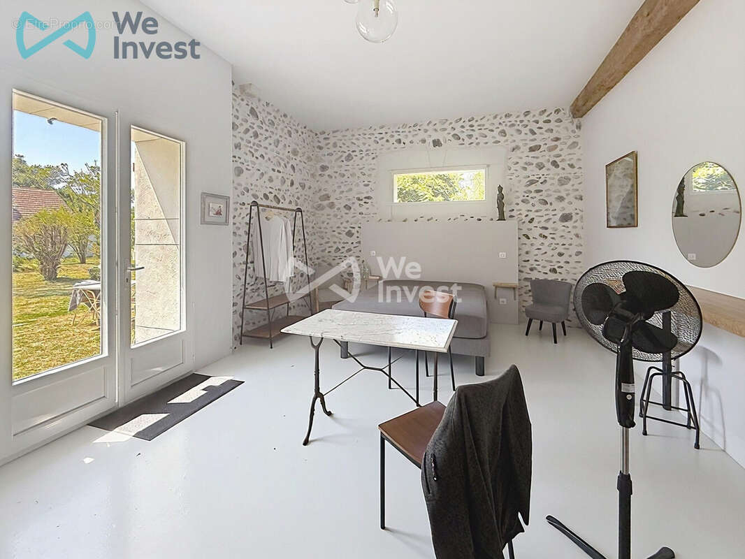 Maison 8 pièces 285 m² à vendre à Mont (64300) - photo 4