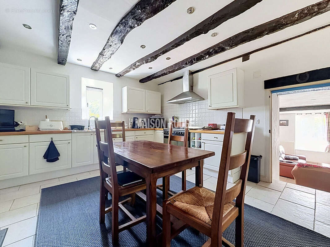 Maison familiale de 138 m² à Collinée - Au calme, sans vis-à-vis, sur 2 000 m² de terrain - photo 3