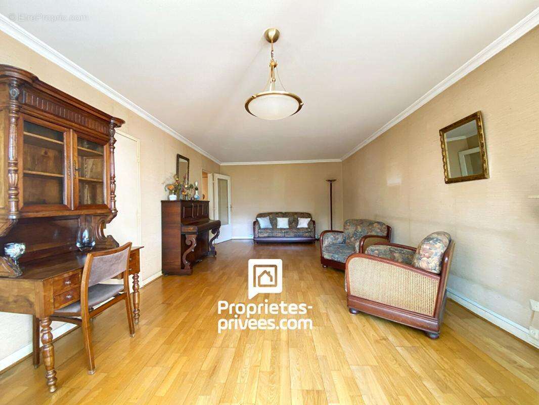 Appartement à L'HAY-LES-ROSES