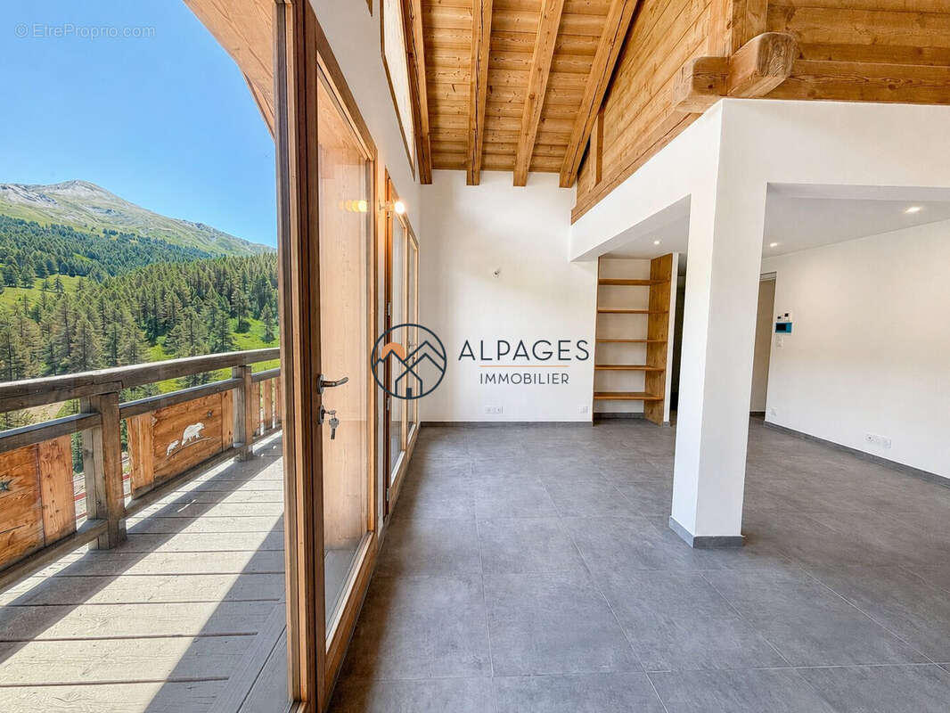 Appartement 81 m² à Vars  - photo 4