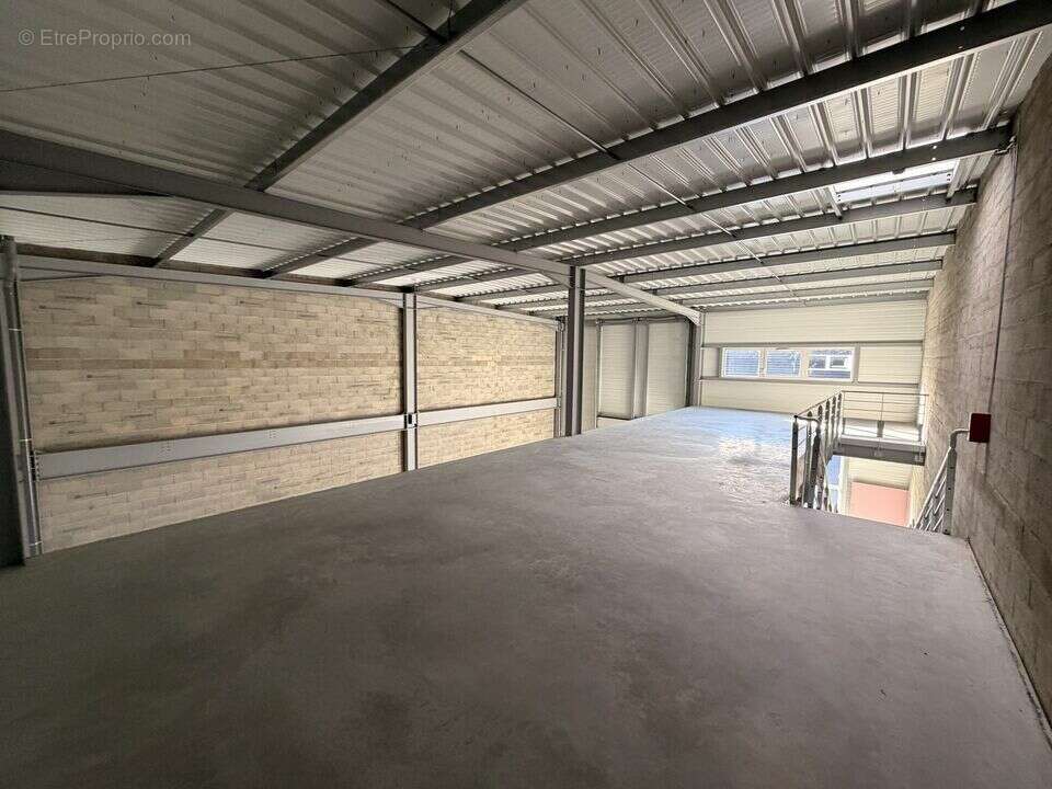 Commerce à LA TESTE-DE-BUCH