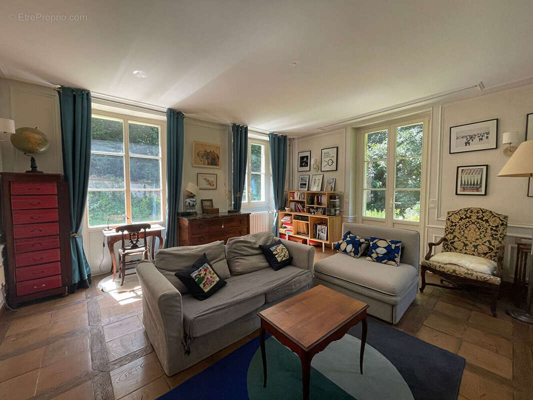 Appartement à MAFFLIERS