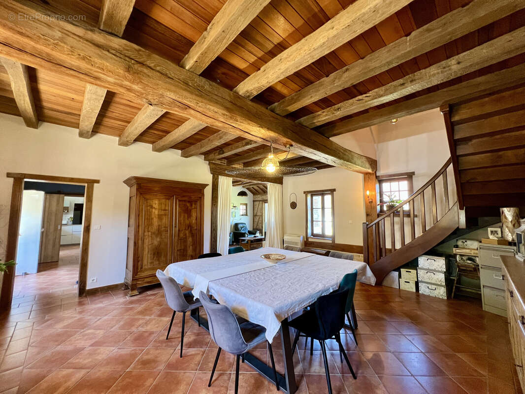 L'immobilier à 360o vous propose ce superbe complexe immobilier de caractère et d'exeption - photo 3
