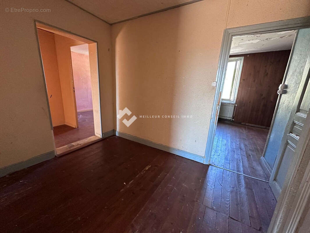 Maison 113 m² à Celles-Sur-Durolle  - photo 7