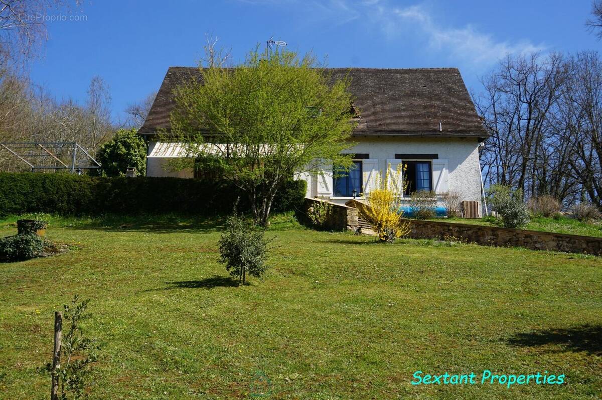 Maison à CORGNAC-SUR-L'ISLE