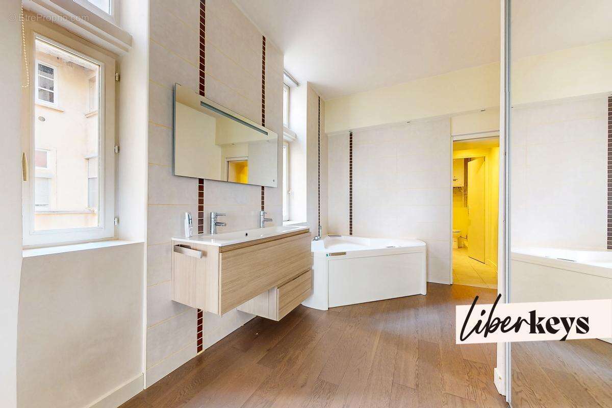 Appartement à LYON-1E