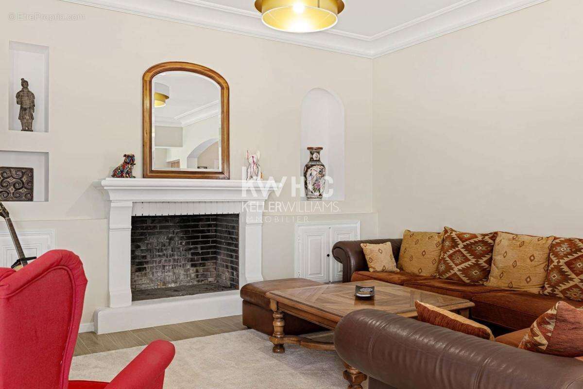 Maison à SAINT-LAURENT-DU-VAR