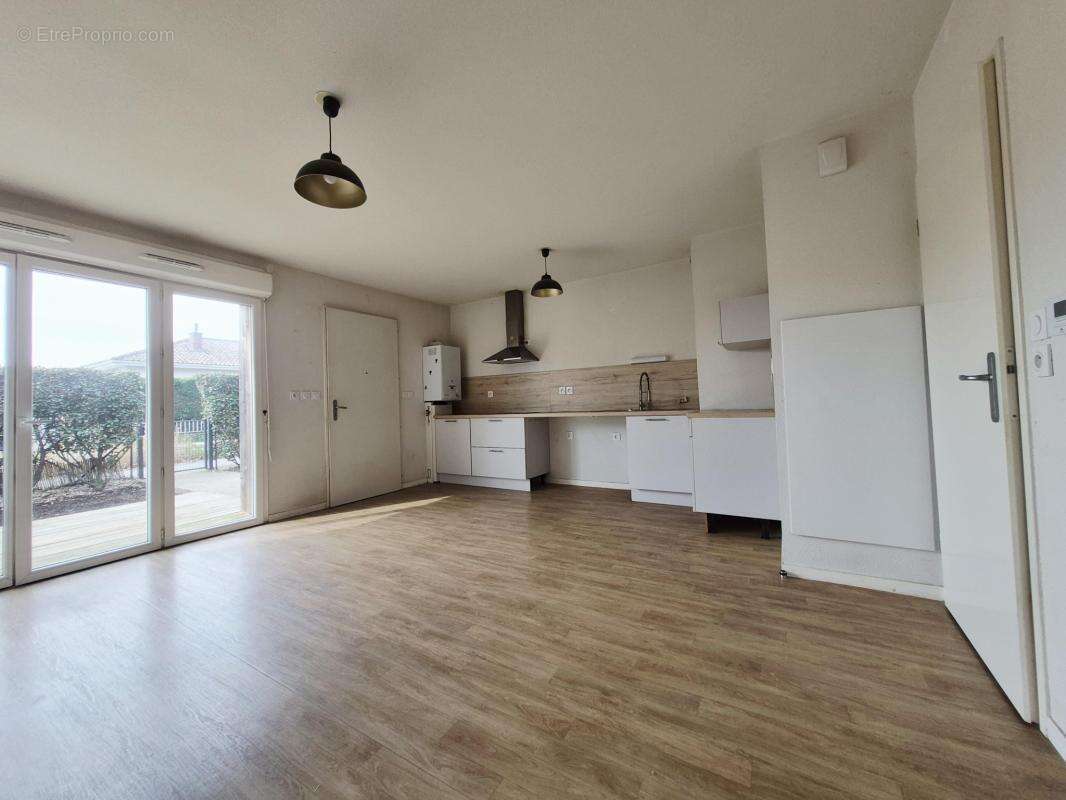 Appartement duplex avec terrasse et jardinet lacanau centre - photo 2
