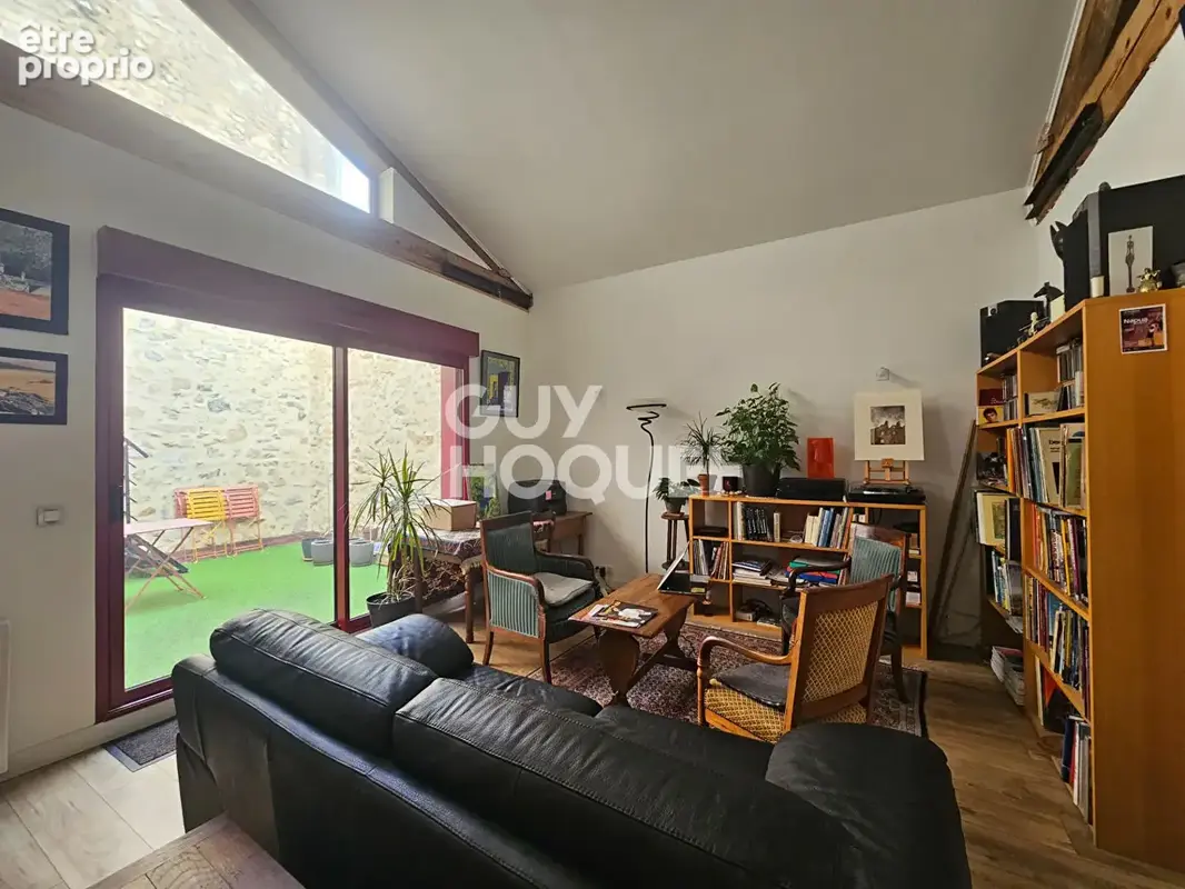 Rare à la Vente : Maison de Ville Atypique ,Charme, Calme et Garage de 115 m² - photo 2