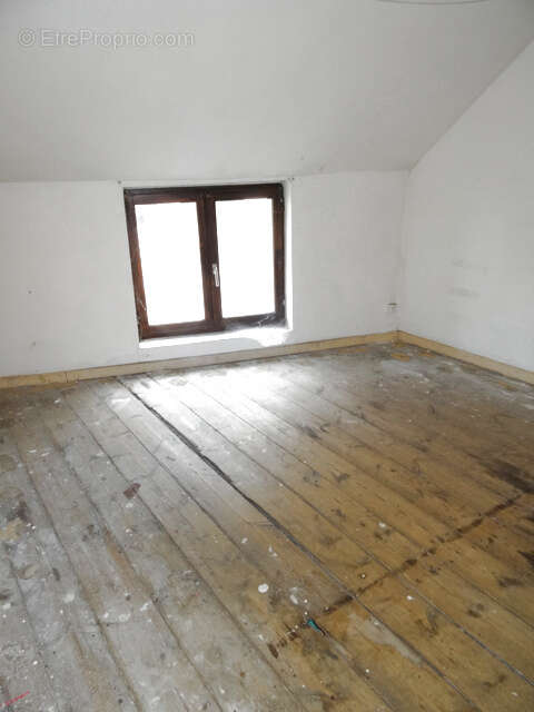 Maison à SOLRE-LE-CHATEAU