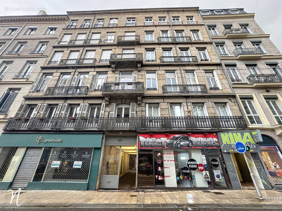 Appartement à SAINT-ETIENNE