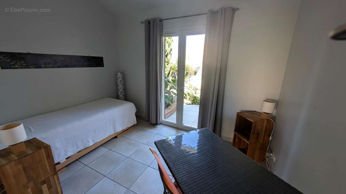 Maison à SIX-FOURS-LES-PLAGES