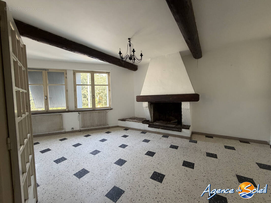 Maison 144 m² à Lezignan-Corbieres  - photo 1