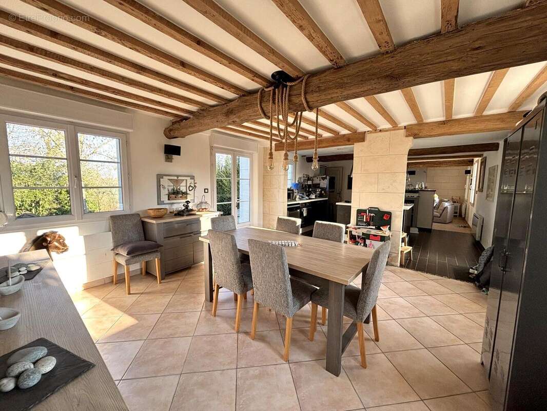 Maison à CHOISY-AU-BAC