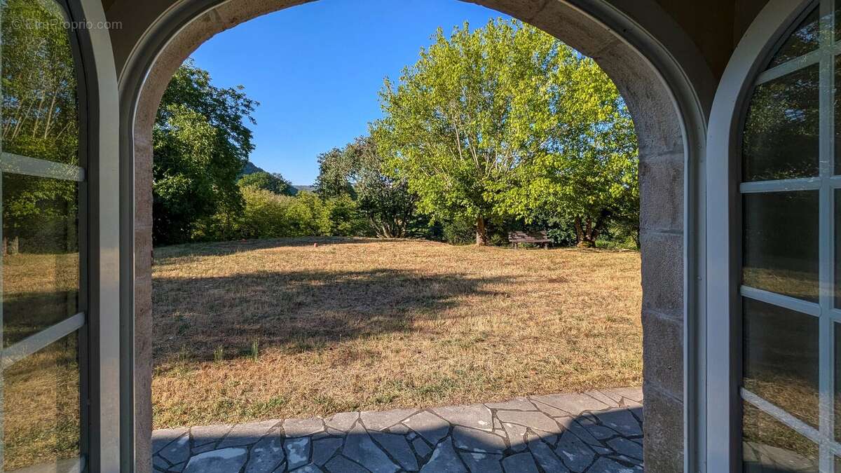 Charmante ferme quercynoise en pierre avec dépendances, à proximité de Rocamadour et de Martel - photo 3
