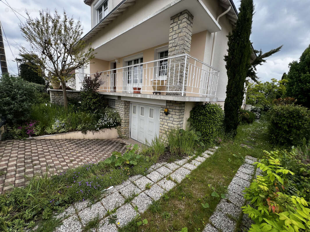 Maison à CHATELLERAULT