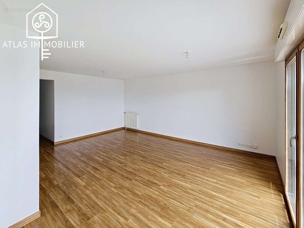 Appartement à VEZIN-LE-COQUET