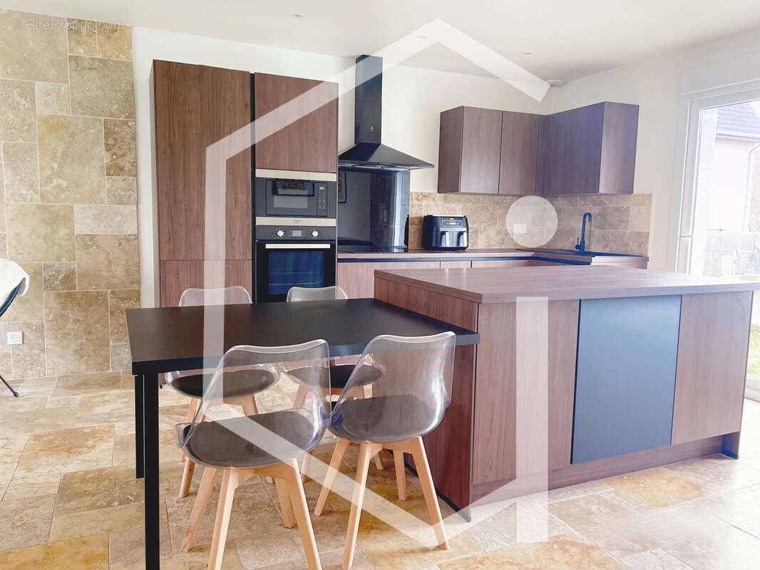 Maison à MESVES-SUR-LOIRE