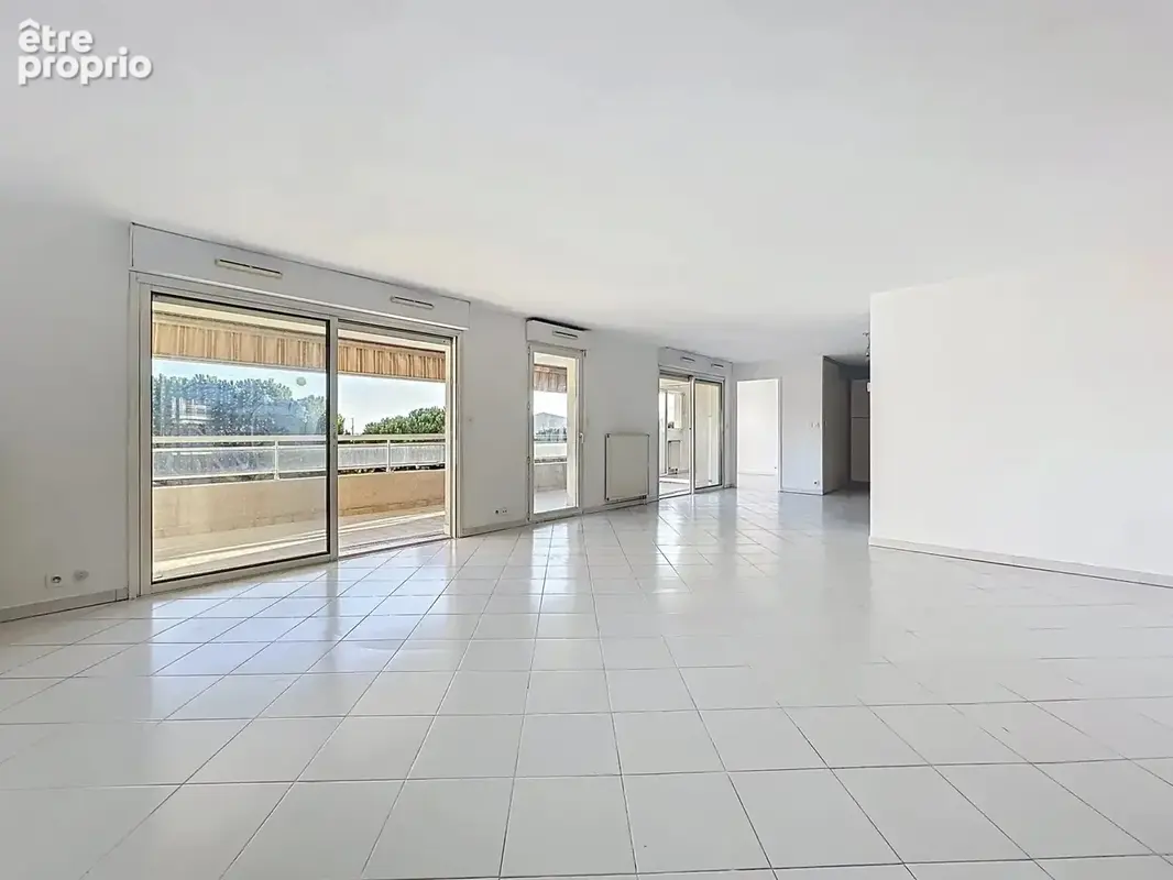 Grand appartement familial avec garage dans résidence avec piscine - photo 2