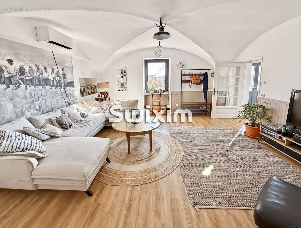 Maison à SAINT-MARCEL-LES-SAUZET