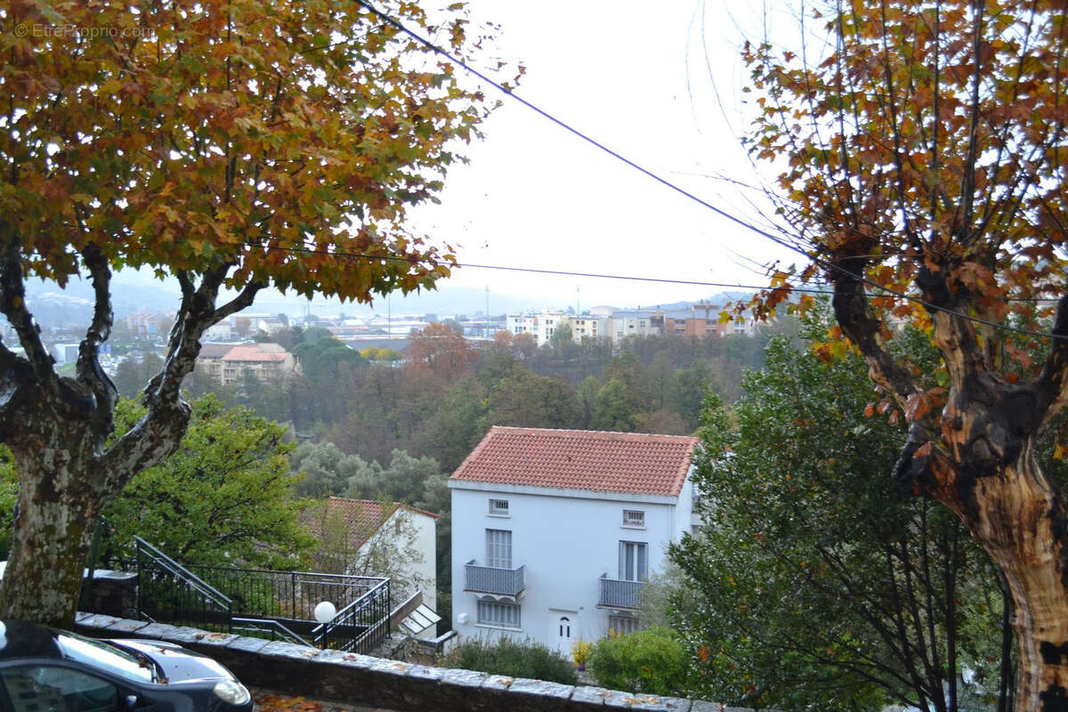 Appartement à CORTE