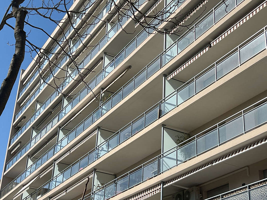 Appartement à MARSEILLE-6E