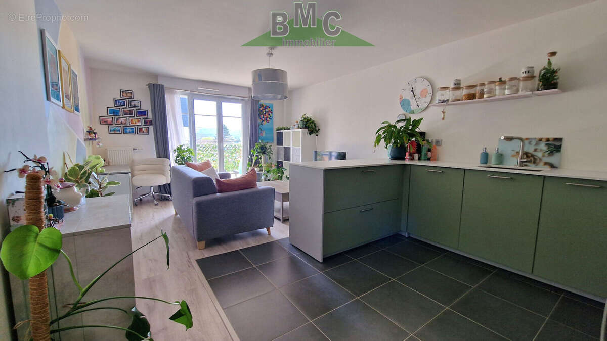 Appartement à LE PLESSIS-BOUCHARD