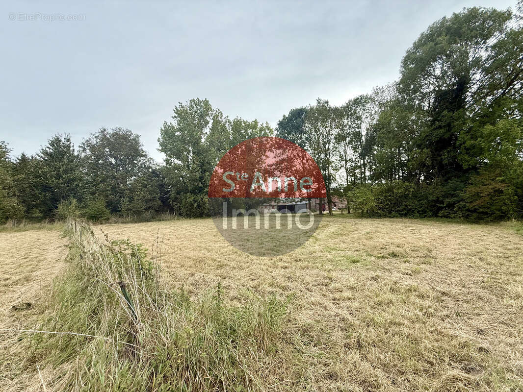 Terrain à PARVILLERS-LE-QUESNOY