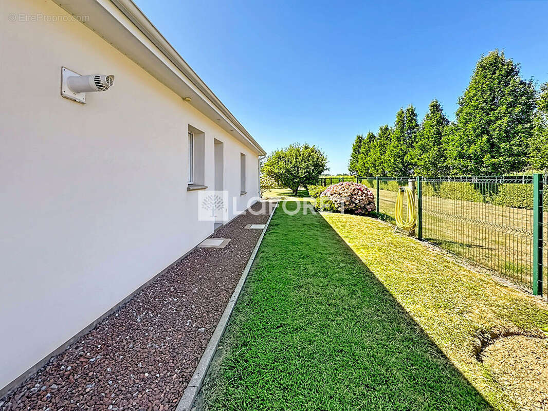Plain-pied individuel - 3 chambres - 1 bureau - garage - 124m²  - Balinghem - photo 8
