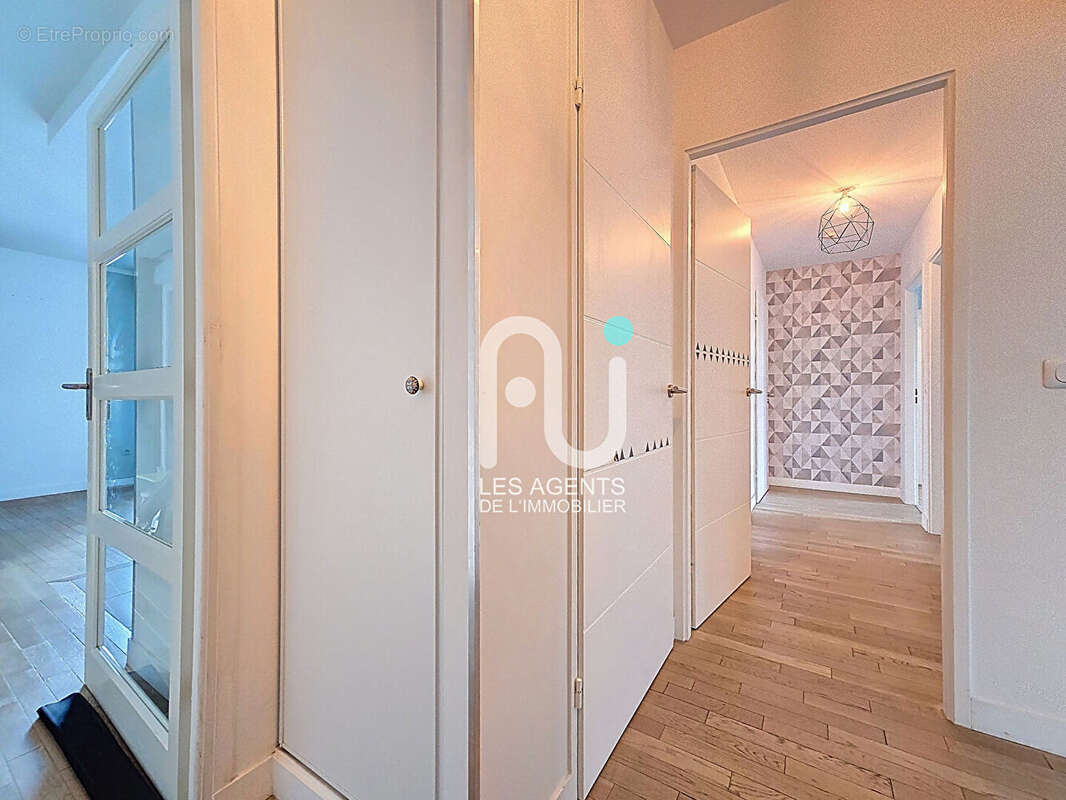 Appartement à GENNEVILLIERS