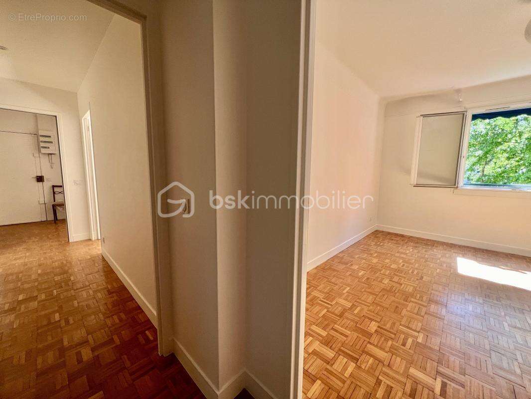 Appartement à VILLE-D'AVRAY