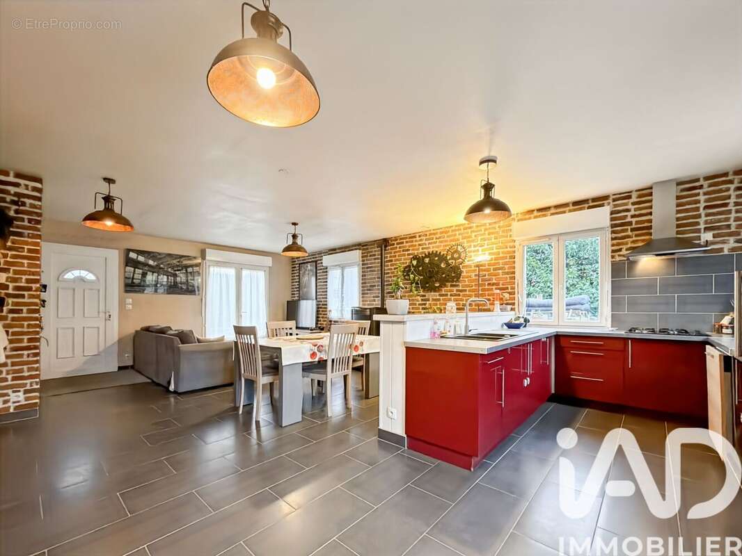 Photo 5 - Maison à LA CELLE-SAINT-CYR