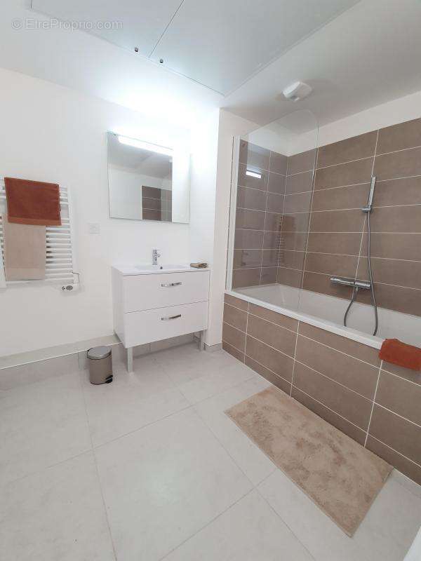 Appartement à MARSEILLE-8E
