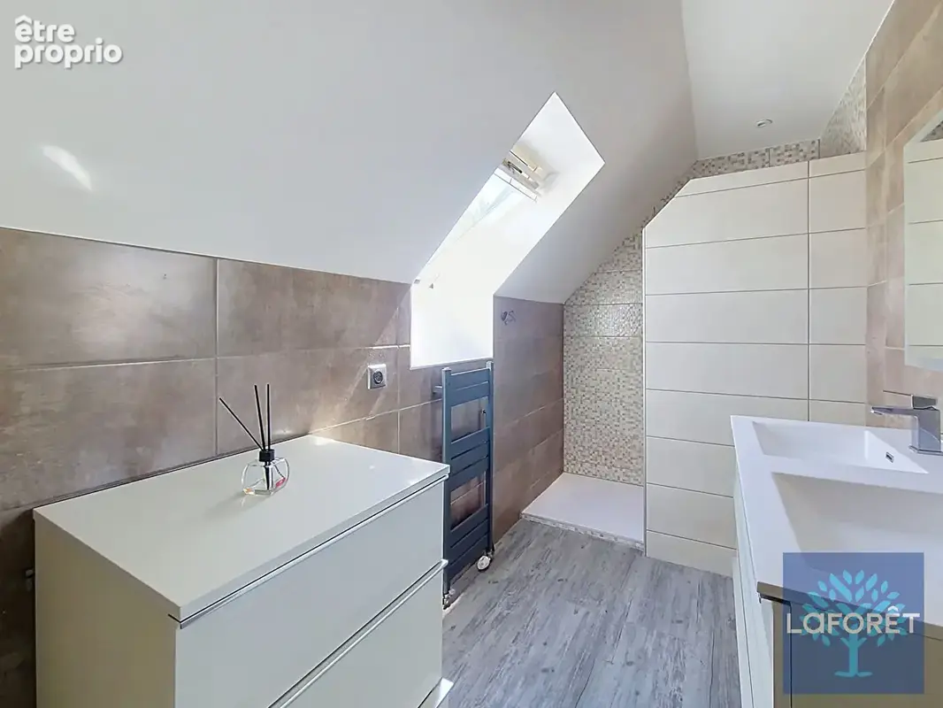 Pavillon familial avec piscine et spa à Morigny-Champigny - photo 11