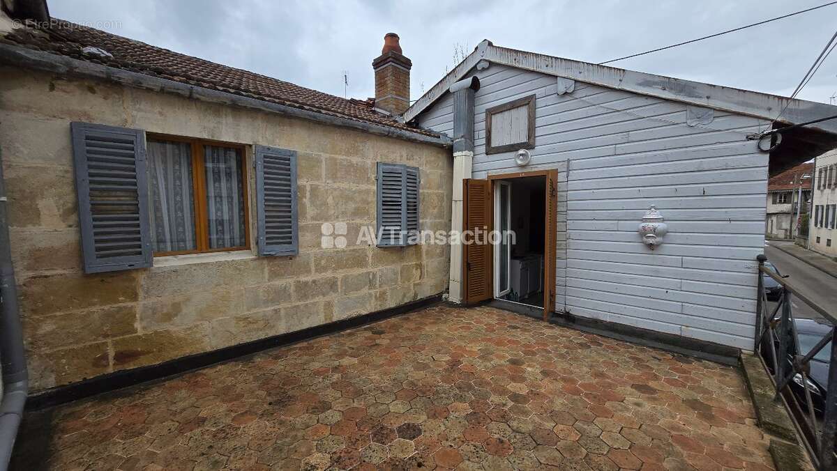 Appartement à GRAY