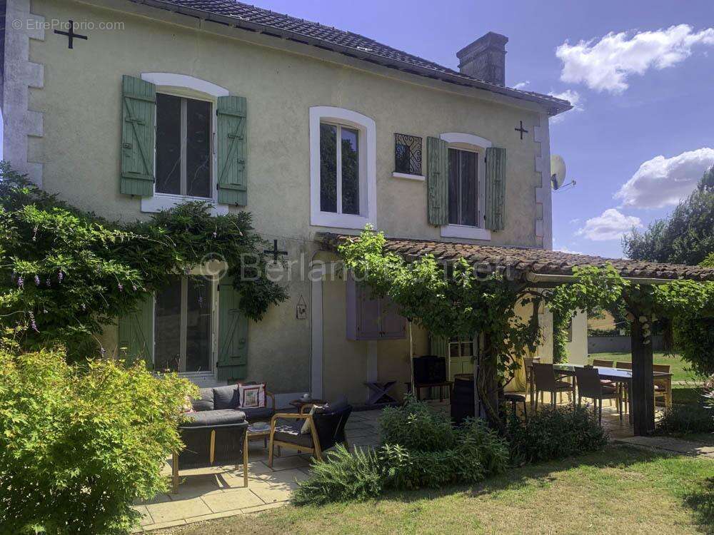 Maison à SAUZE-VAUSSAIS