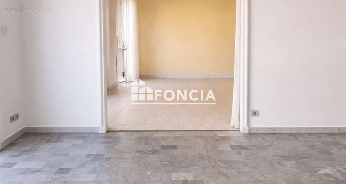 Appartement à HYERES