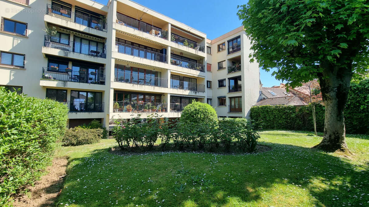 Appartement à MAISONS-LAFFITTE