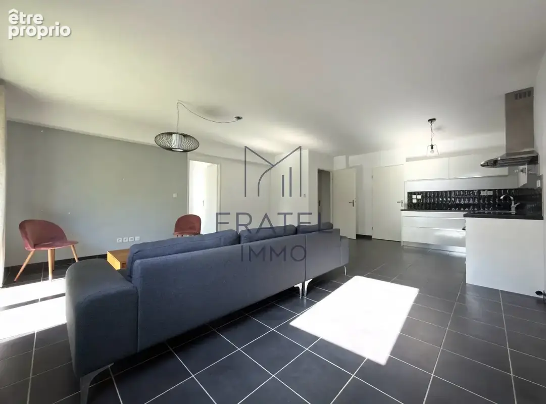 Ovalie  t3 de 71,79 m2 avec terrasse, parking et cave - photo 6