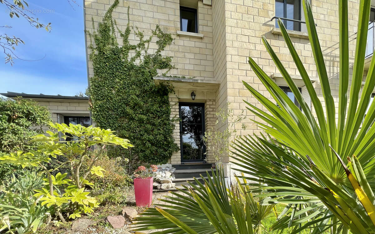 Maison à SAINT-CONTEST