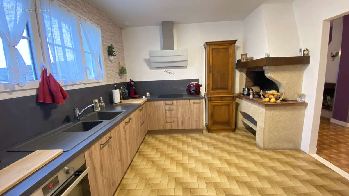 Maison à SAINT-FORT-SUR-GIRONDE