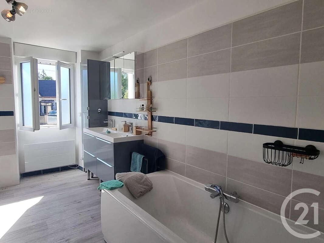 Maison 153 m² à Jalognes  - photo 11