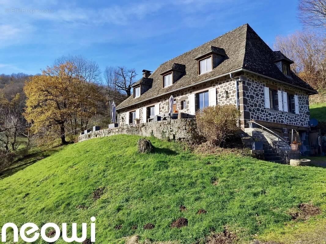 Maison à SAINT-CIRGUES-DE-JORDANNE