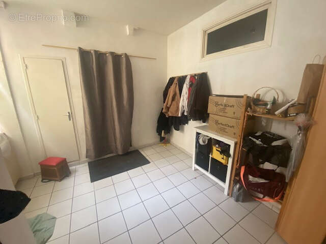Maison de bourg avec terrasse , garage et possibilité de faire un studio/F1 indépendant - photo 6