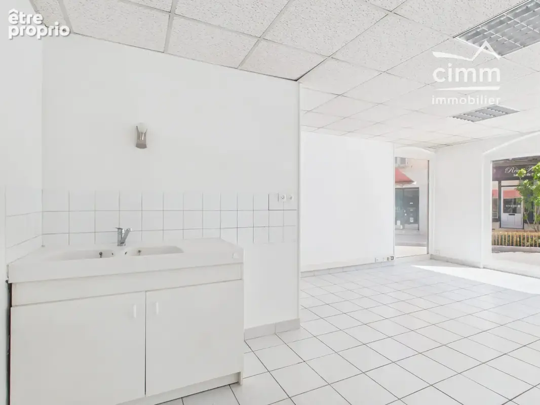 Commerce 26 m² à vendre à Tullins (38210) - photo 3