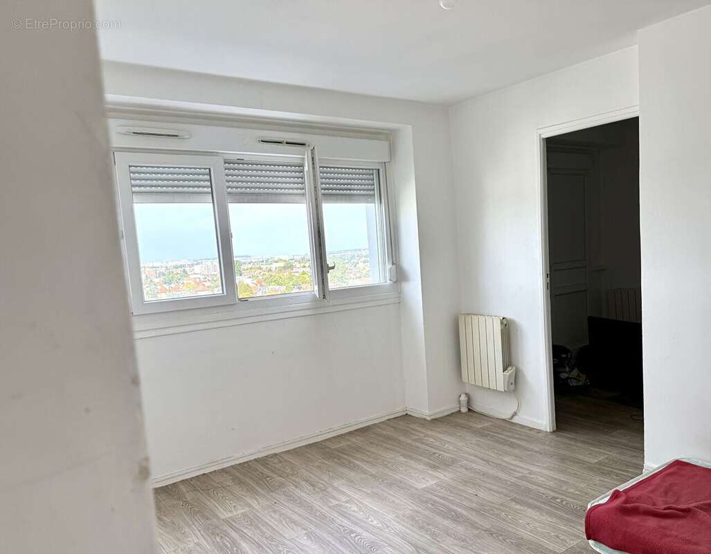 Appartement à CLICHY-SOUS-BOIS