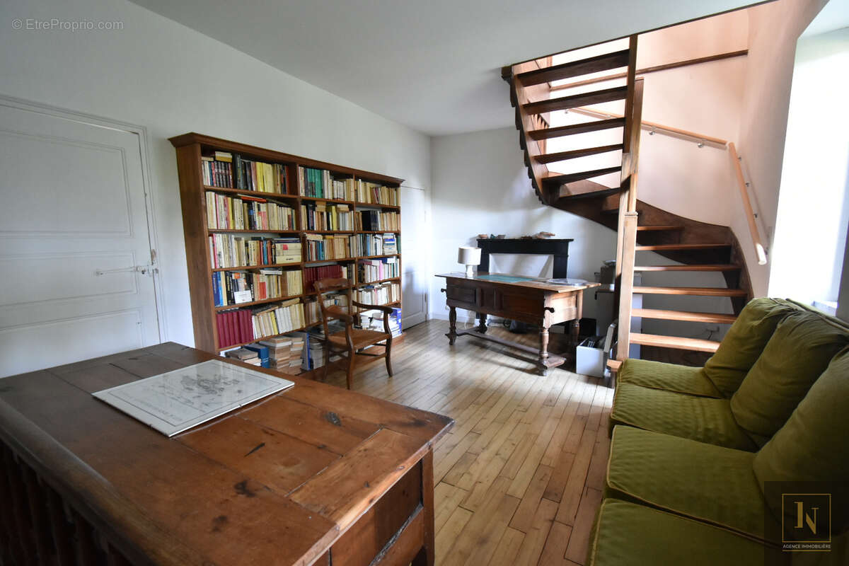 Maison à SURZUR