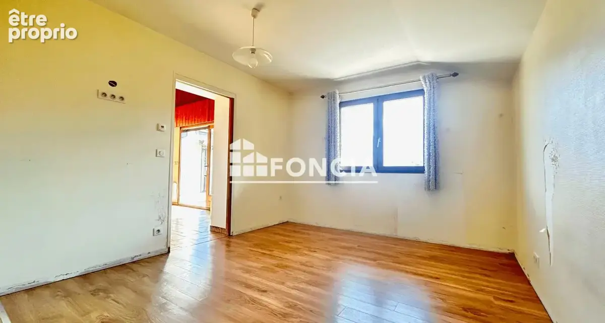 Villa spacieuse avec T2 indépendant, vue dégagée et vaste garage - photo 7