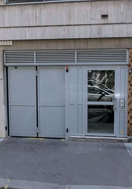 Parking à PARIS-12E