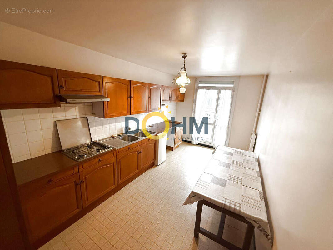 Appartement à SAINT-ETIENNE